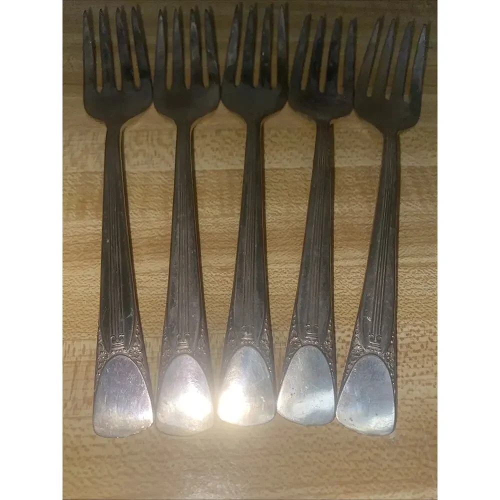 Set Of 5 Vintage Embassy Silverplate 1939 Bouquet Pattern Flatware Forks 6” Long